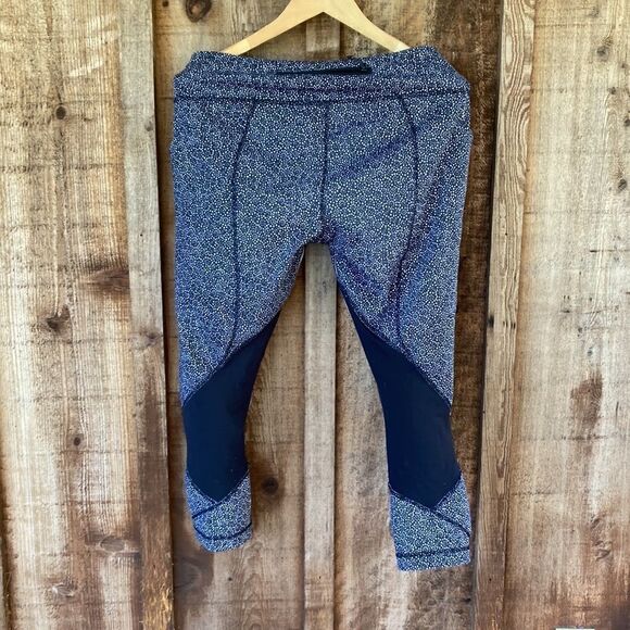 Lululemon Pace Rival Crop Freckle Flower Luxtreme 22" align wunder under Legging - Picture 3 of 9